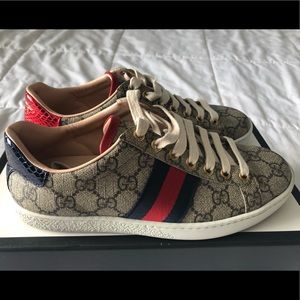 Women’s Gucci Shoes